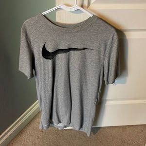 Never worn medium nike tee shirt
